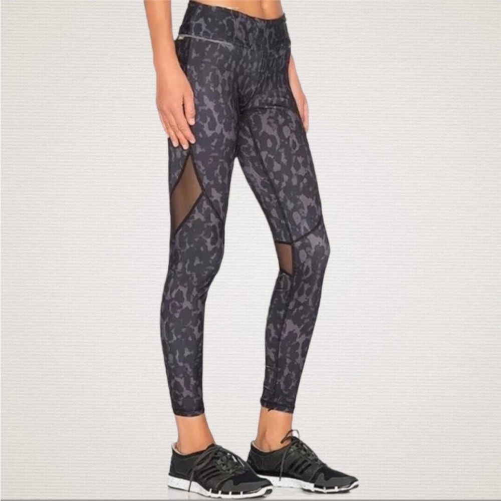 NEW • Alala • Black Camouflage Sheer Mesh Panel Athletic Leggings Women’s XS